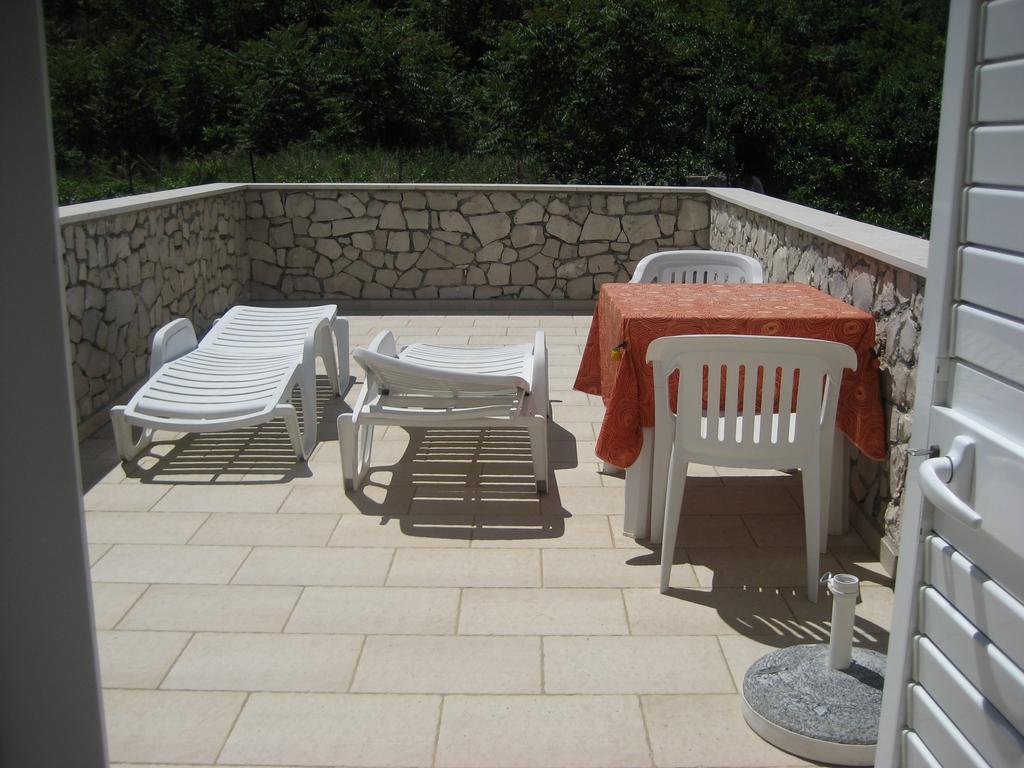 Apartments Katica Lumbarda Habitación foto