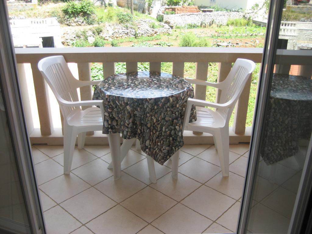 Apartments Katica Lumbarda Habitación foto